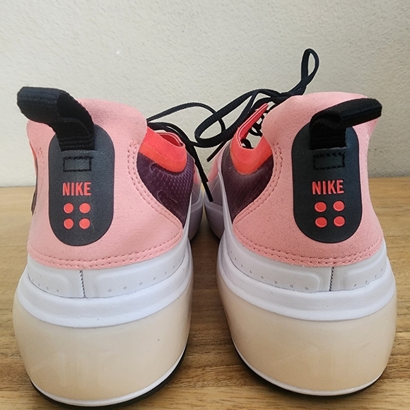 Nike Womens Air Max Dia SE Running Shoes AV4146-100 Flash Crimson Size 12 - Picture 3 of 12
